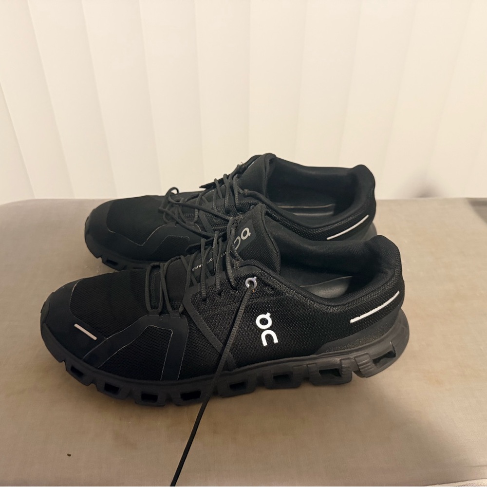 On Men's Black Athletic Sneakers - Picture 2 of 5